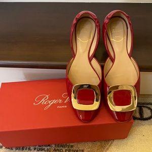 Roger vivier pump